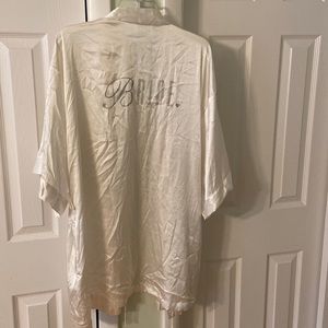 Victorias Secret bride robe - never worn, one Swiss
